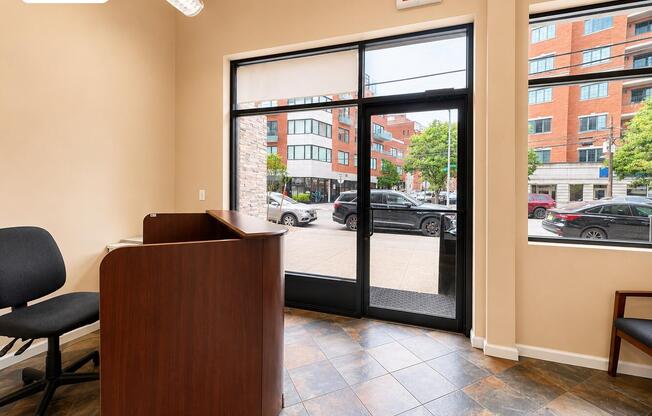 27 11 ASTORIA BLVD