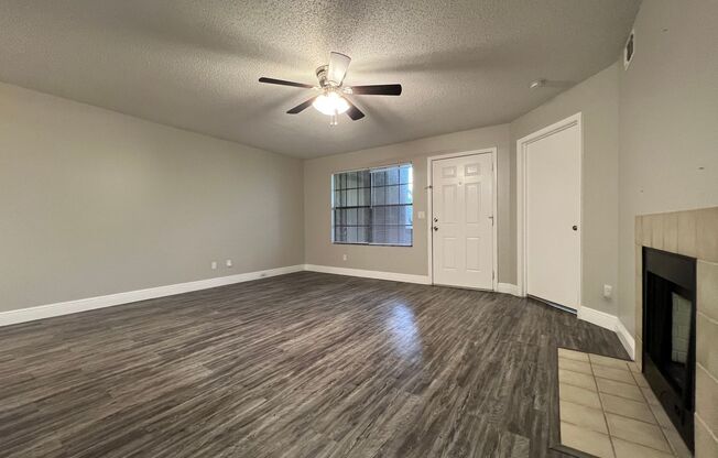 2/1 Condo in Gated Lakefront Altamonte Community ~ Great Amenities ~ Must See!