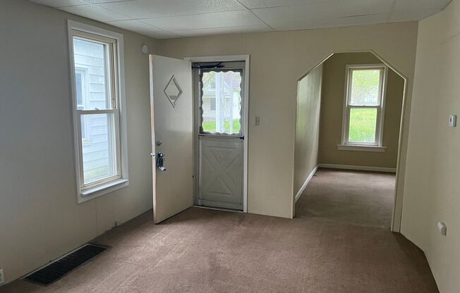 3+ Bedroom/1 Bathroom Home in Peoria FOR LEASE
