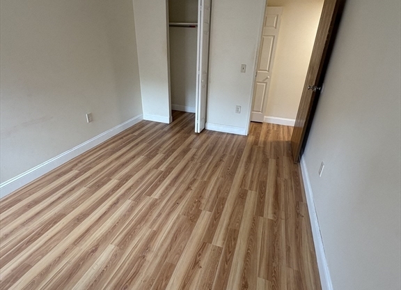 1 bed, 1 bath, 482 sqft, $2,009, Unit 35