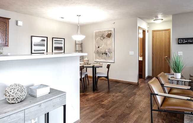 Open Concept Apartments with Natural Light at Tiburon View Apartments, Omaha, NE
