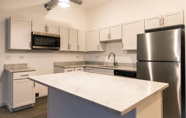 1 bed, 1 bath, 1,055 sqft, $1,950, Unit 210