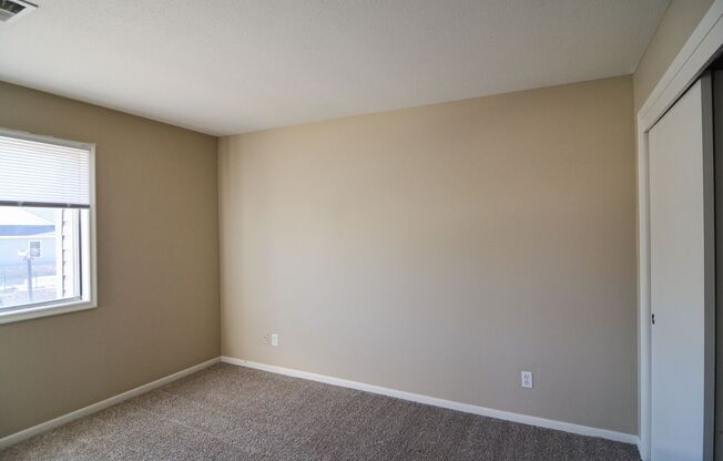 2 beds, 1.5 baths, 1,086 sqft, $1,190, Unit 5057-07