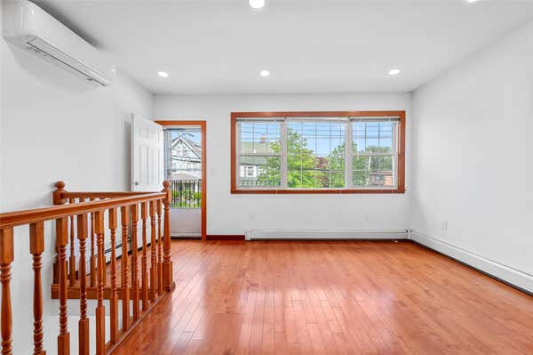 38 42 216 ST