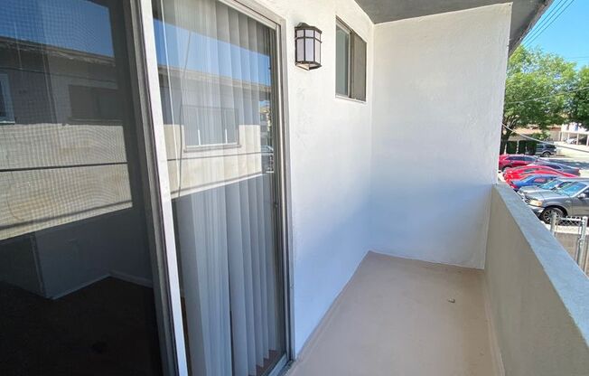 2 beds, 2 baths, 950 sqft, $2,375, Unit F