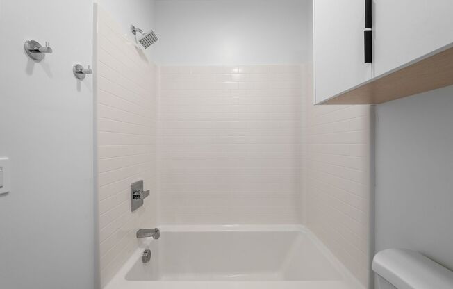 Studio, 1 bath, 353 sqft, $2,250, Unit Unit 22