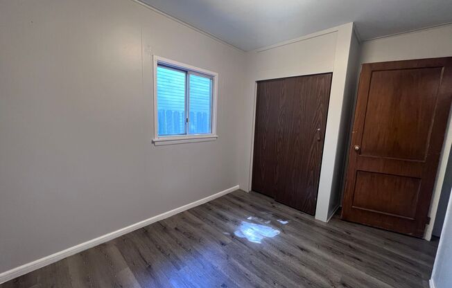 2 beds, 1 bath, $1,400