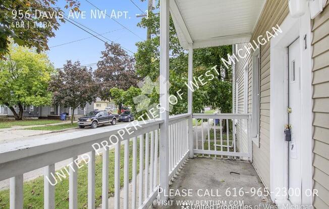 956 Davis Ave NW Apt.