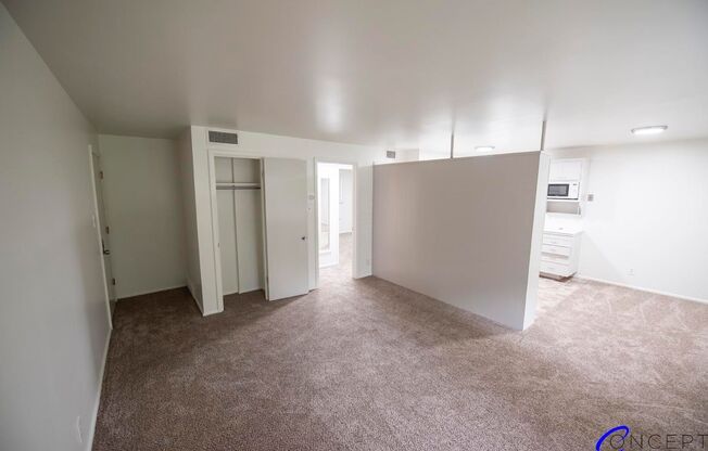 2 beds, 1 bath, 880 sqft, $1,325, Unit 10