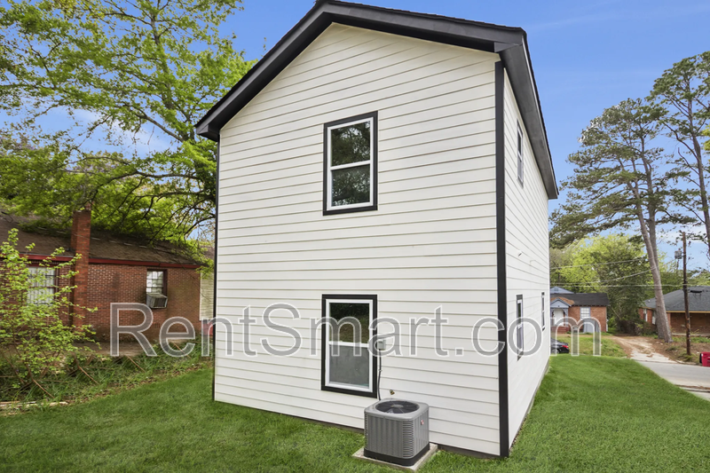 114 EMILY ST