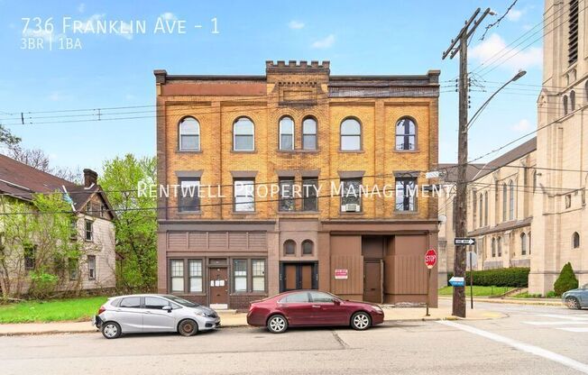 736 FRANKLIN AVE