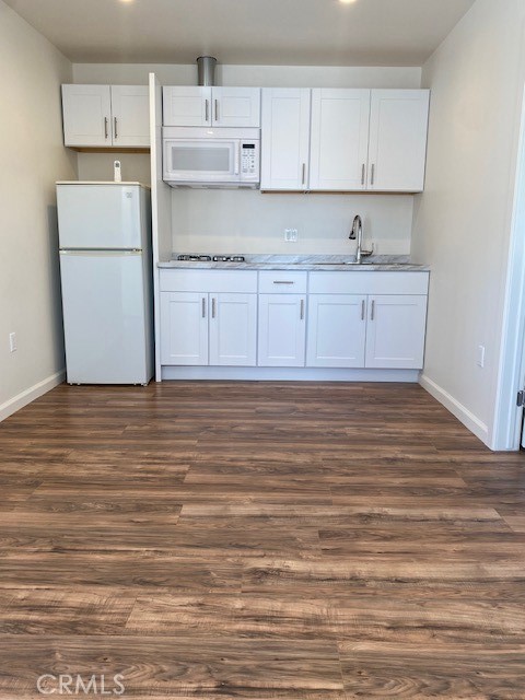 1 bed, 1 bath, 400 sqft, $1,600