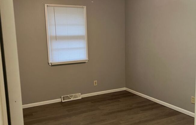 2 beds, 1 bath, $749