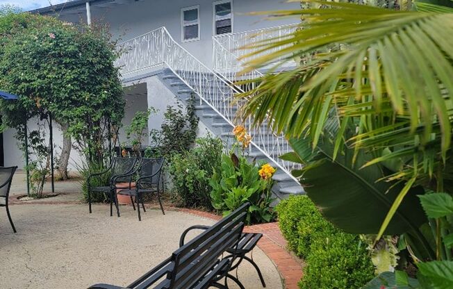 BEDFORD STREET APARTMENTS