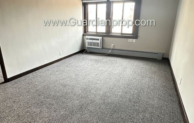 1 bed, 1 bath, $875, Unit #25