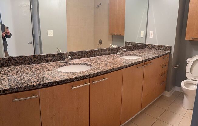 2 beds, 2 baths, $2,300, Unit # 7413