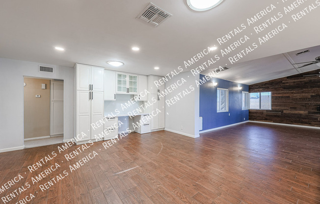 1360 W ESPLANADE ST