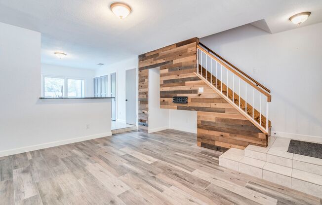 1411 Gracy Farms LN