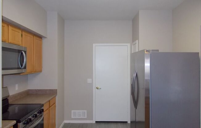 2 beds, 2 baths, $1,650, Unit # 1711