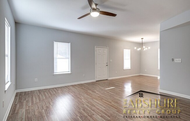 1009 MORELAND AVE
