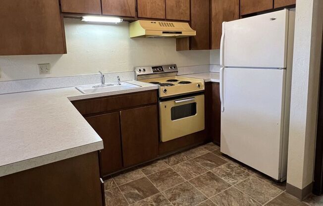 1 bed, 1 bath, 415 sqft, $1,050, Unit MV-205