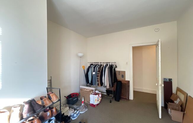 2 beds, 1 bath, $1,795, Unit Unit 3