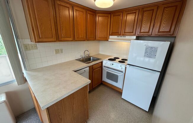 2 beds, 1.5 baths, 750 sqft, $1,595, Unit 307