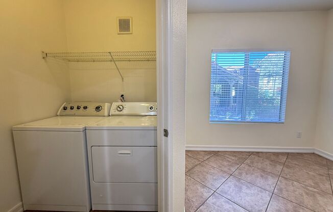 2 beds, 2 baths, $1,425, Unit # 1055