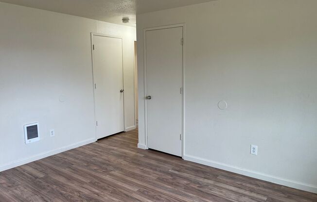 2 beds, 1 bath, 748 sqft, $1,525, Unit 1712D