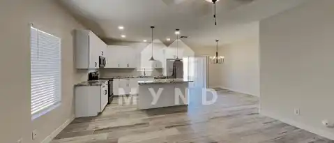 7236 W ZAK RD