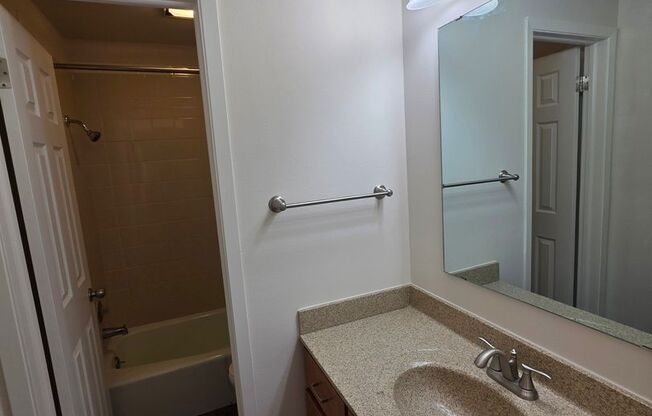 2 beds, 2 baths, 1,050 sqft, $1,395, Unit 13 - 202