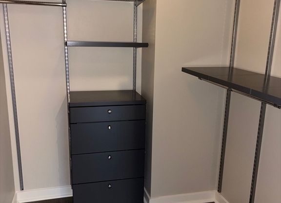 2 beds, 2 baths, 1,425 sqft, $3,000, Unit 355