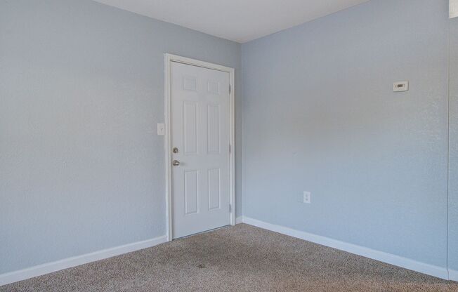 1 bed, 1 bath, 613 sqft, $850, Unit F2