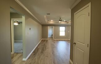 3 beds, 2 baths, $1,895, Unit Unit 6017