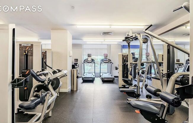1 bed, 1 bath, 690 sqft, $5,700, Unit 4B