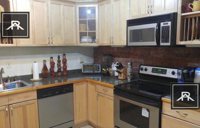 1406 COMMONWEALTH