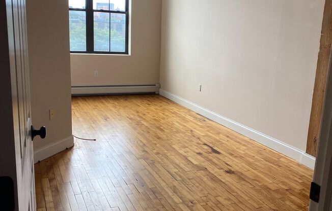 2 beds, 2 baths, 1,240 sqft, $1,700, Unit 50