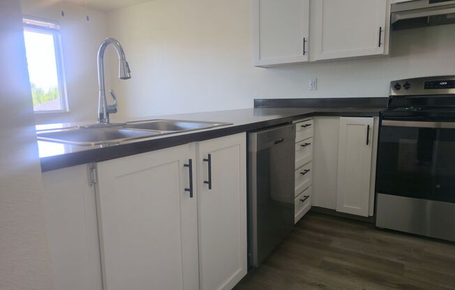 2 beds, 1 bath, 875 sqft, $1,495, Unit 127-66