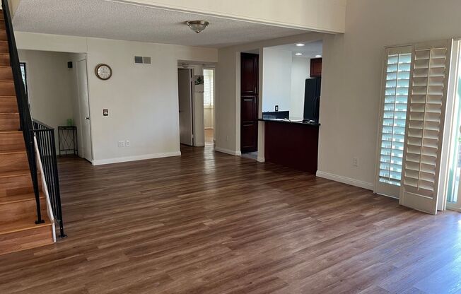 3BR 2BA Townhouse in OAK PARK