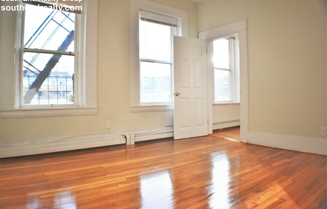 487 East Broadway