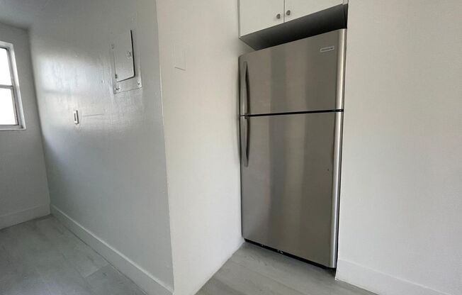 Studio, 1 bath, 400 sqft, $1,900, Unit 104