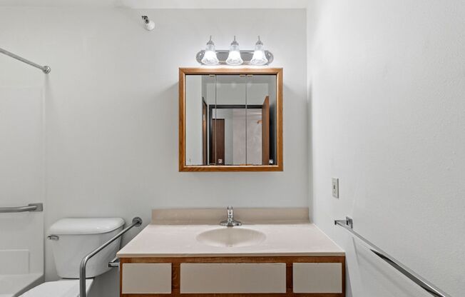 2 beds, 1 bath, 900 sqft, $995, Unit 2840-110