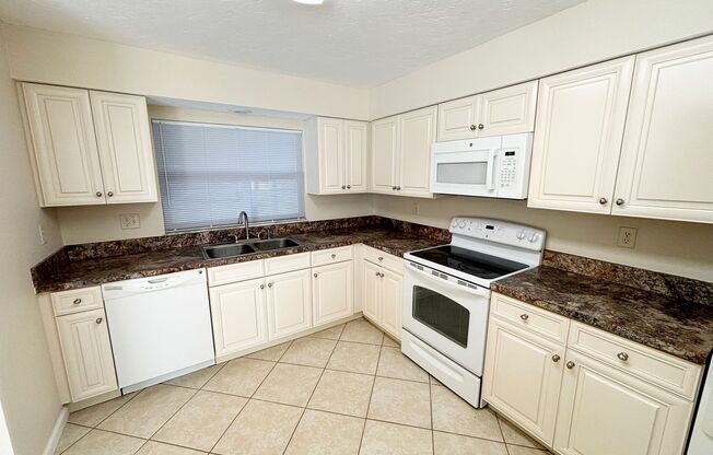 3 beds, 2 baths, $1,845