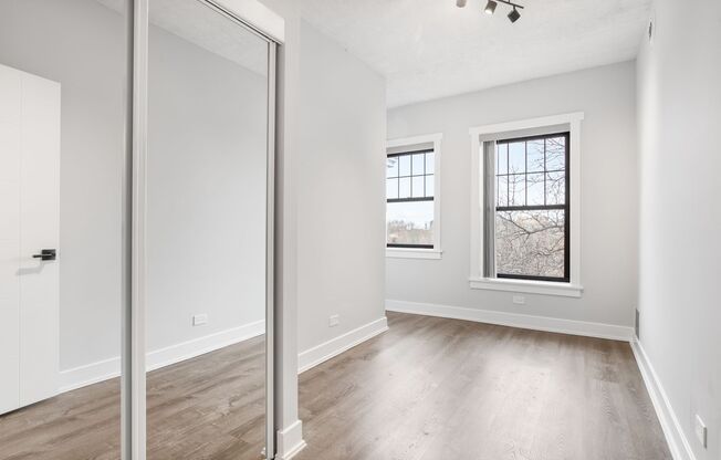 2 beds, 1 bath, 625 sqft, $2,350, Unit 216