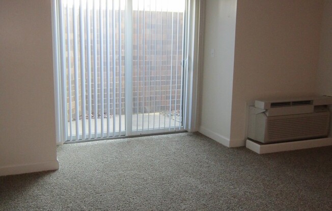 1 bed, 1 bath, 612 sqft, $1,100, Unit 226