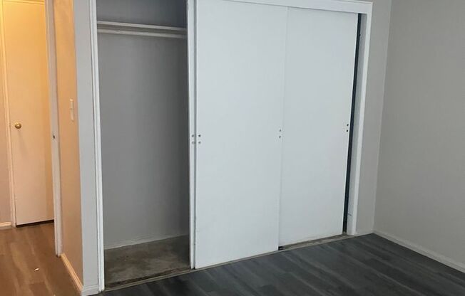 1 bed, 1 bath, 430 sqft, $1,400, Unit 711