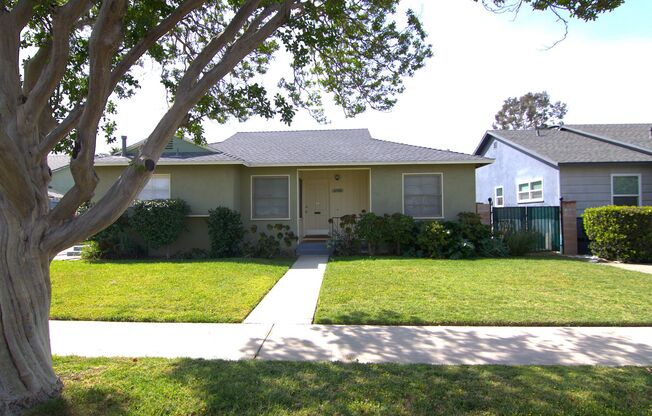Charming Sun-Filled 3BR/2BA Home in Lake Balboa with Large Backyard & Fruit Trees