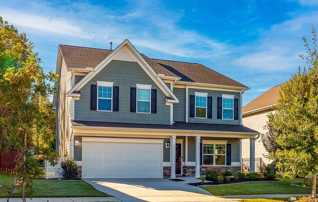 Stunning 4BR/4BA Huntersville Home with Modern Kitchen & 2-Car Garage!
