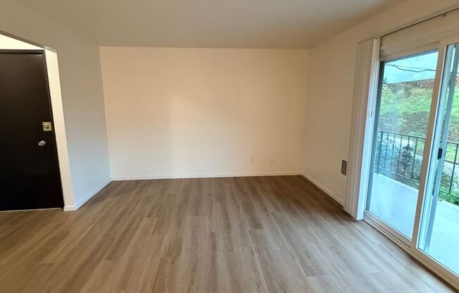 MOVE IN SPECIAL: $300 OFF - Remodeled 2 Bedroom Apartment Available NOV 10th!