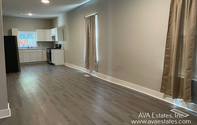 104 N GLENDALE AVE